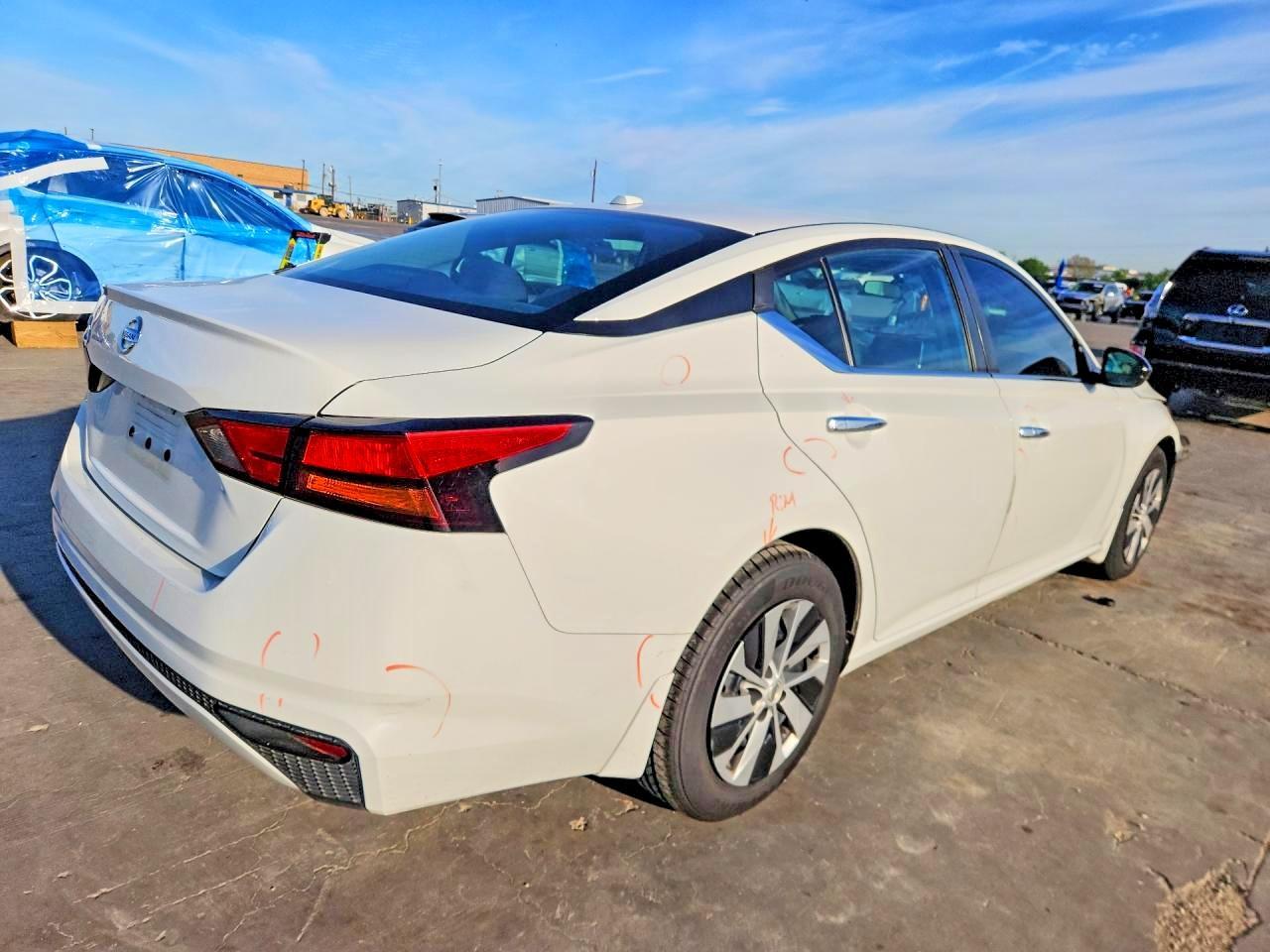 2019 Nissan Altima 2.5 S - Фото 3