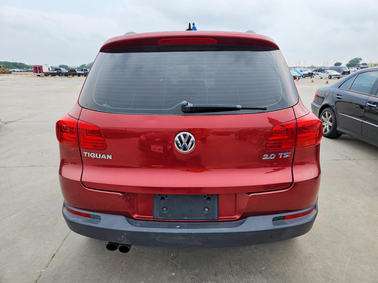 2015 Volkswagen Tiguan S - Image 6