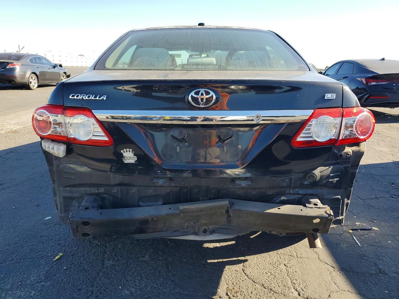 2011 Toyota Corolla Le - Фото 6