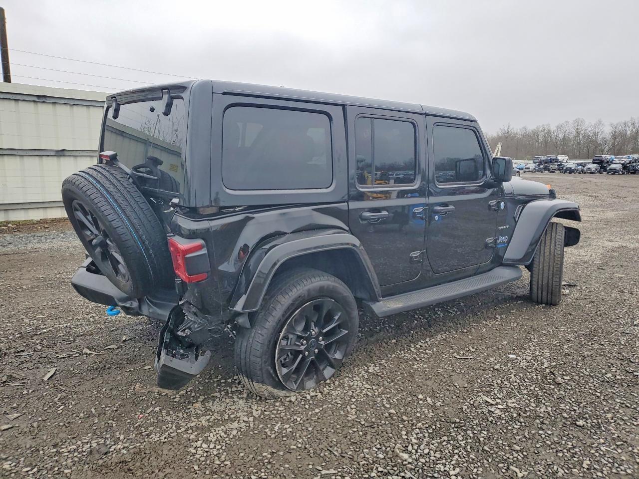 2024 Jeep Wrangler Sahara 4Xe - Image 3