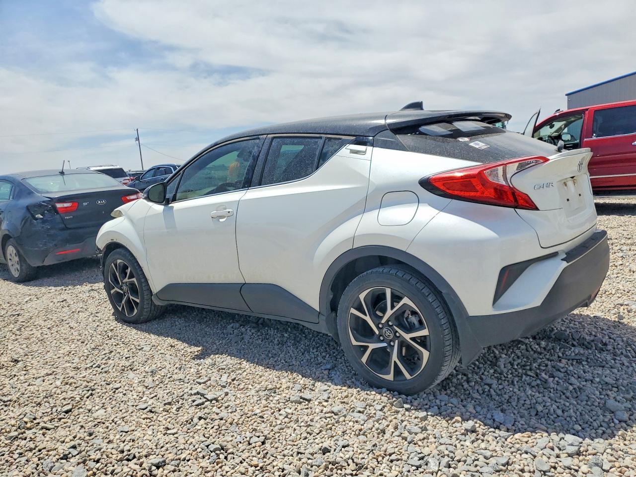 2019 Toyota C-Hr Limited - Image 2
