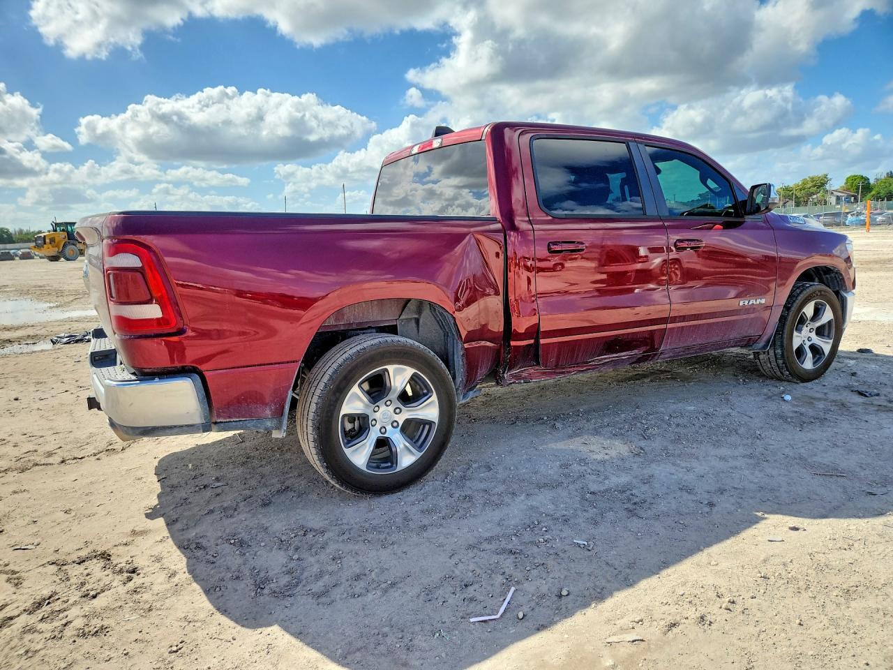 2024 Ram 1500 Laramie - Фото 3
