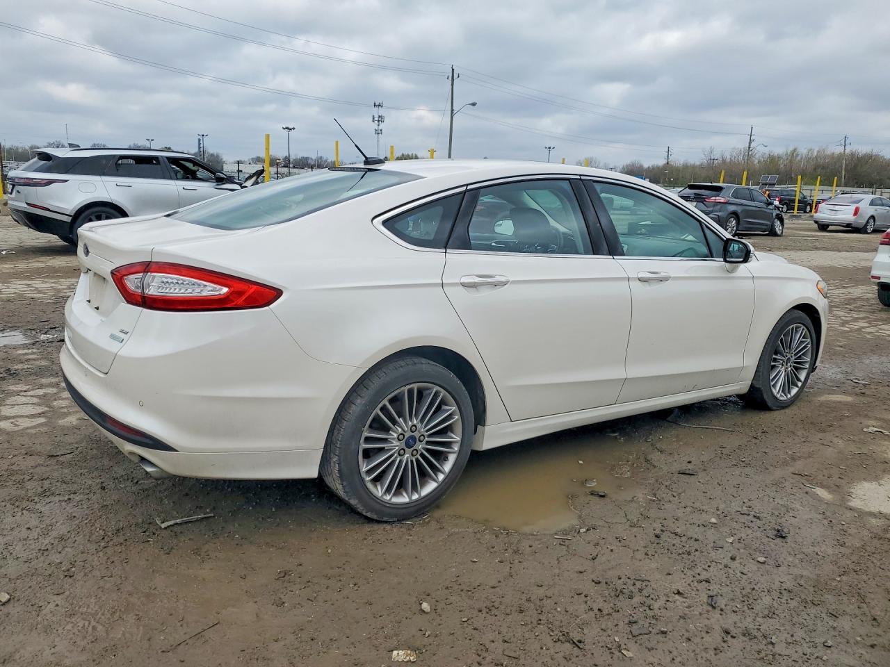 2014 Ford Fusion Se - Фото 3