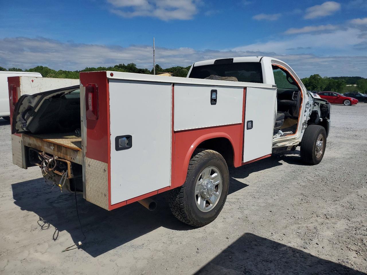 2022 Ram 3500 - Фото 3