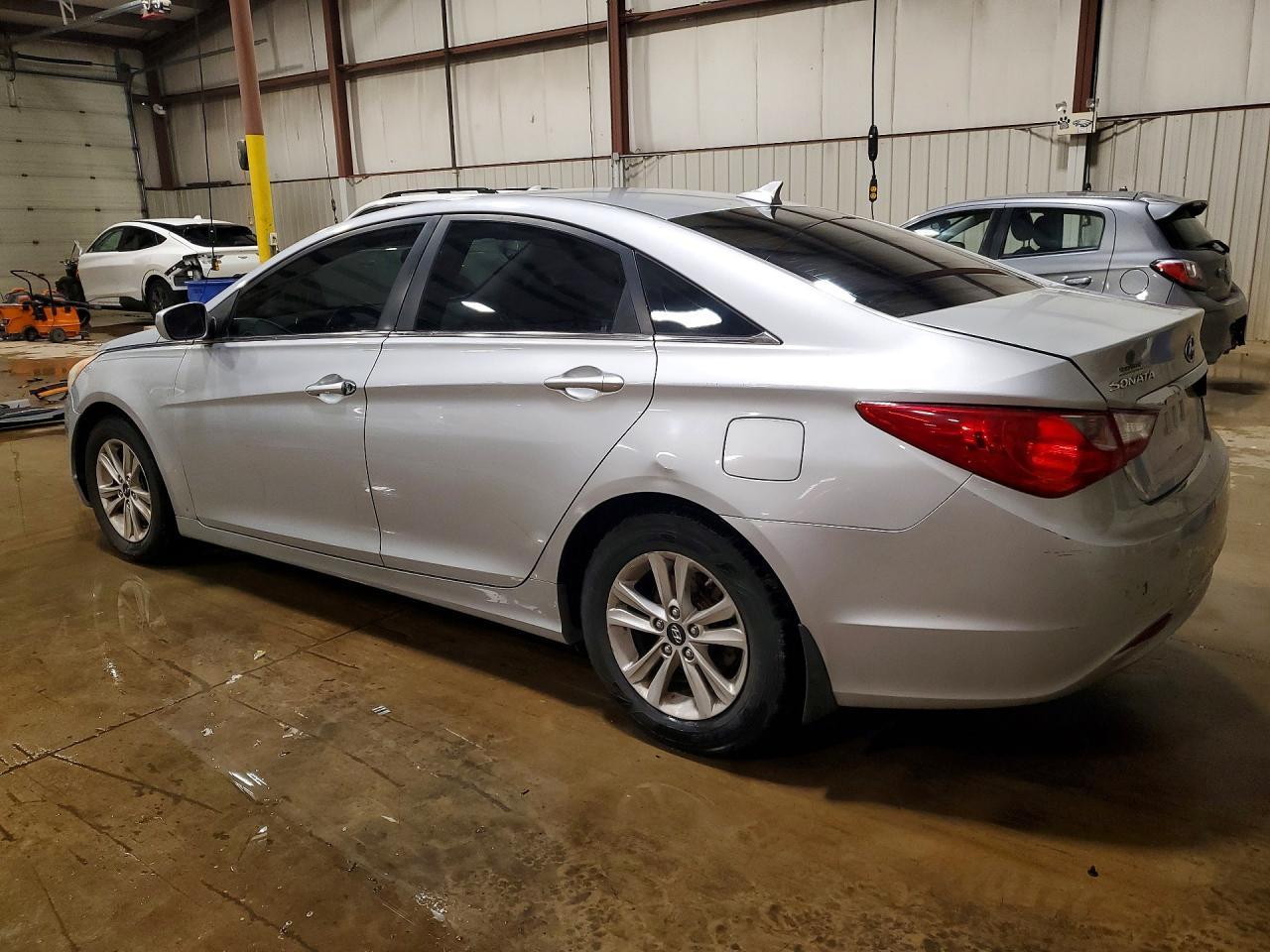 2011 Hyundai Sonata Gls - Фото 2