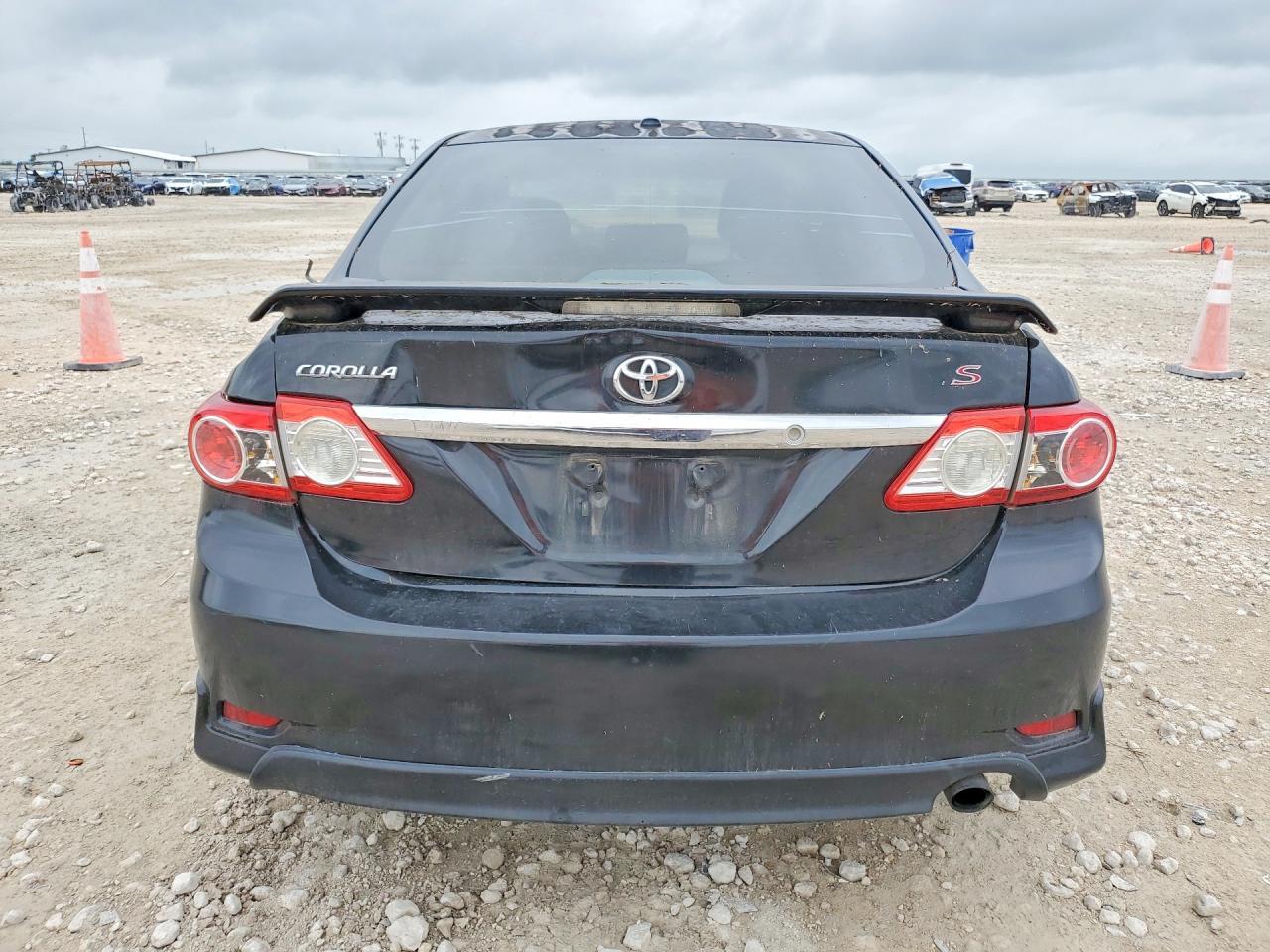 2011 Toyota Corolla S - Фото 6