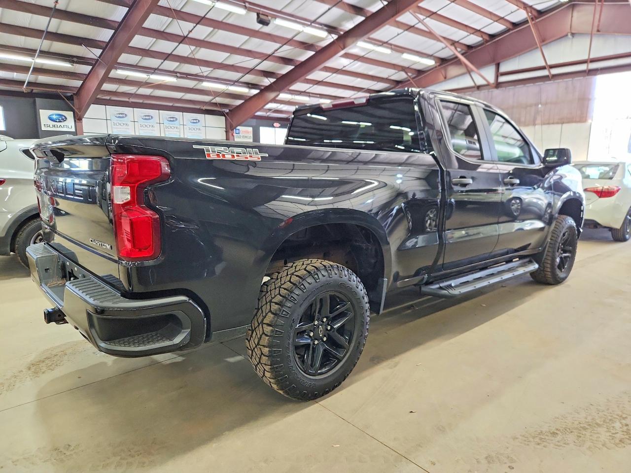2019 Chevrolet Silverado K1500 Trail Boss Custom - Фото 3