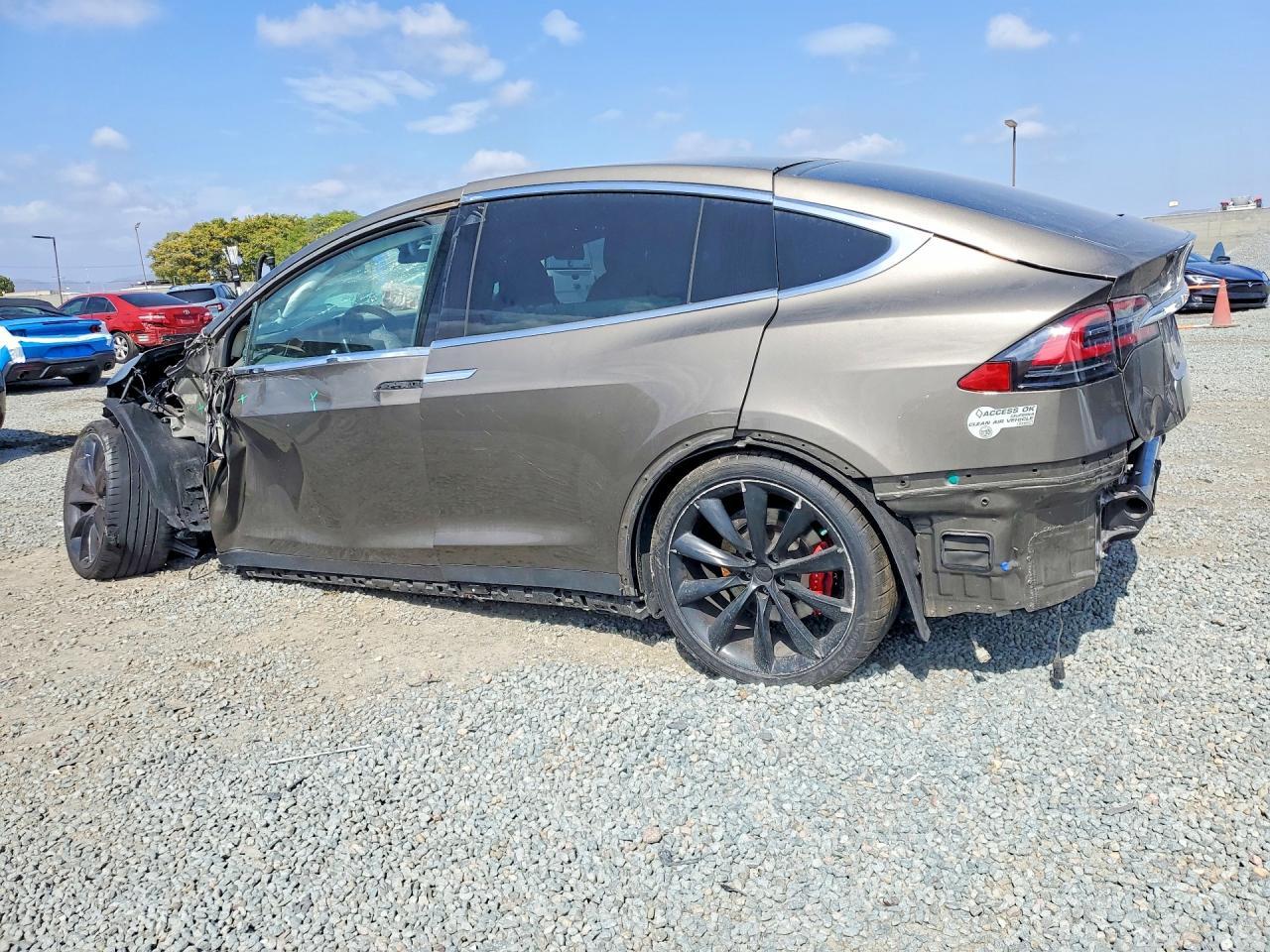 2016 Tesla Model X - Image 2