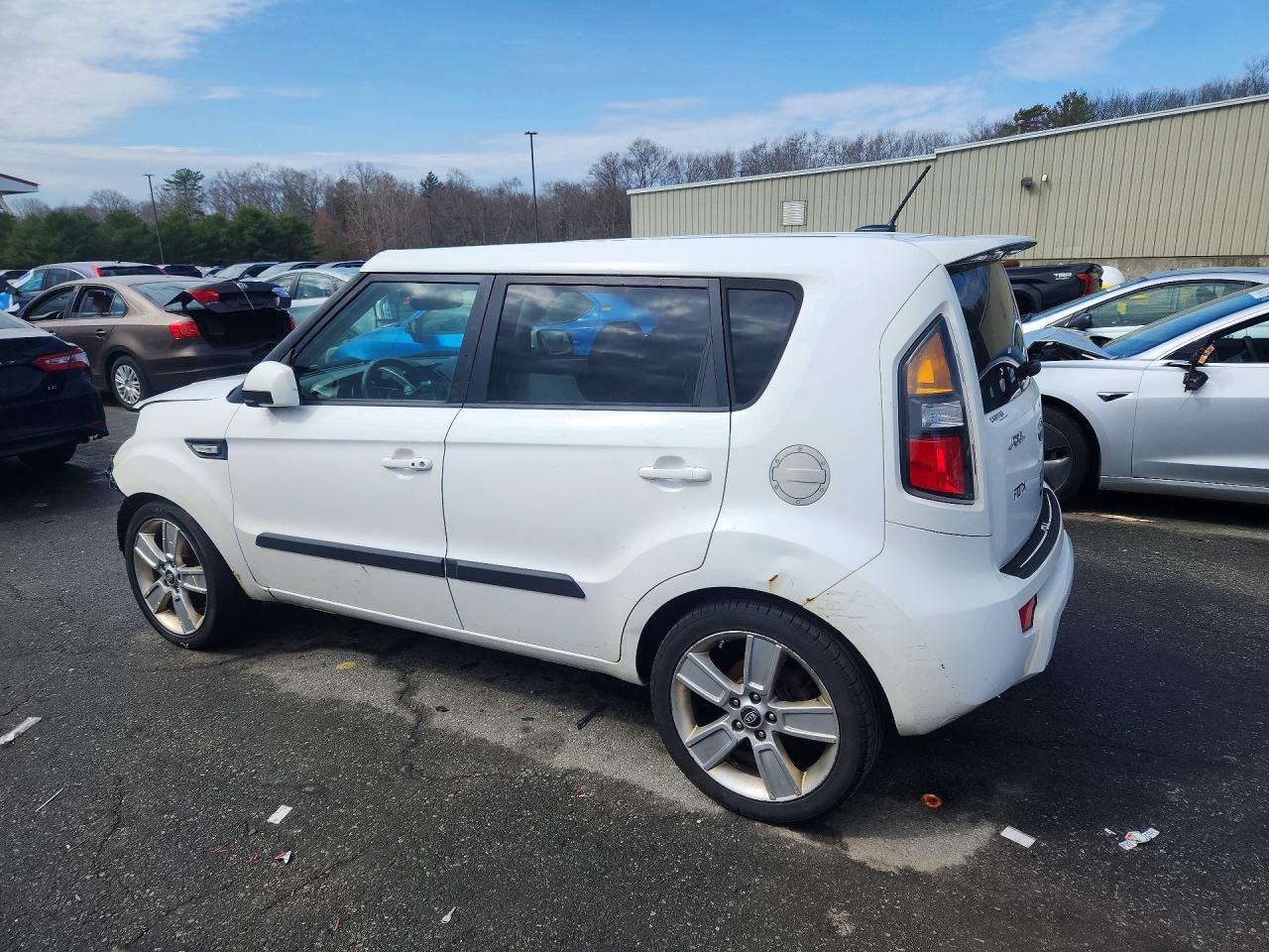 2011 Kia Soul + - Фото 2