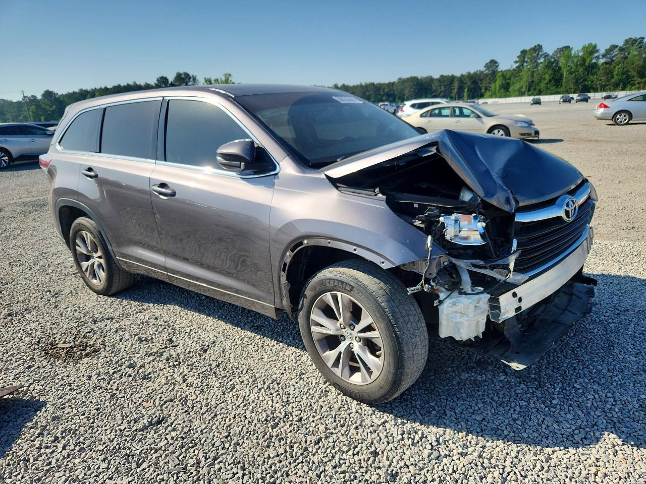 2015 Toyota Highlander Le Plus - Image 4
