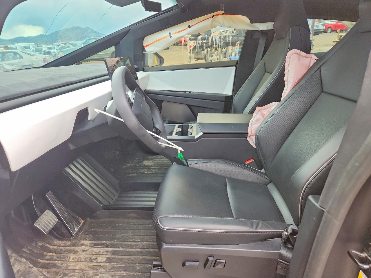 2024 Tesla Cybertruck - Фото 7