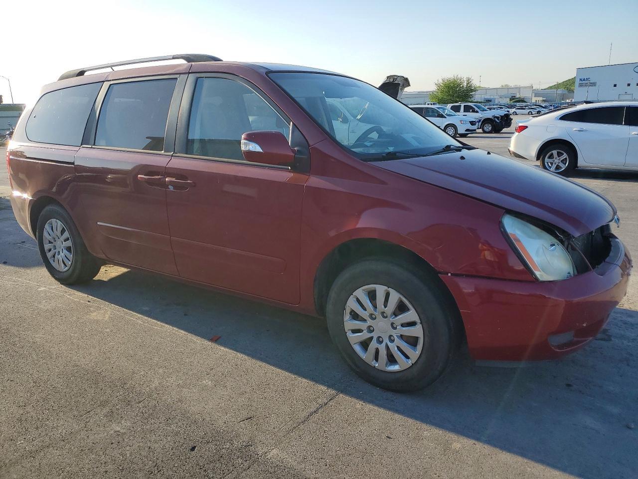 2012 Kia Sedona Lx - Фото 4
