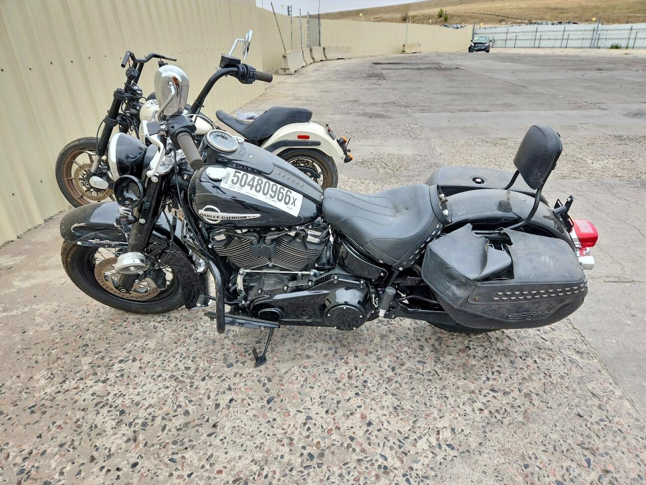 2019 Harley-Davidson Flhc - Image 3