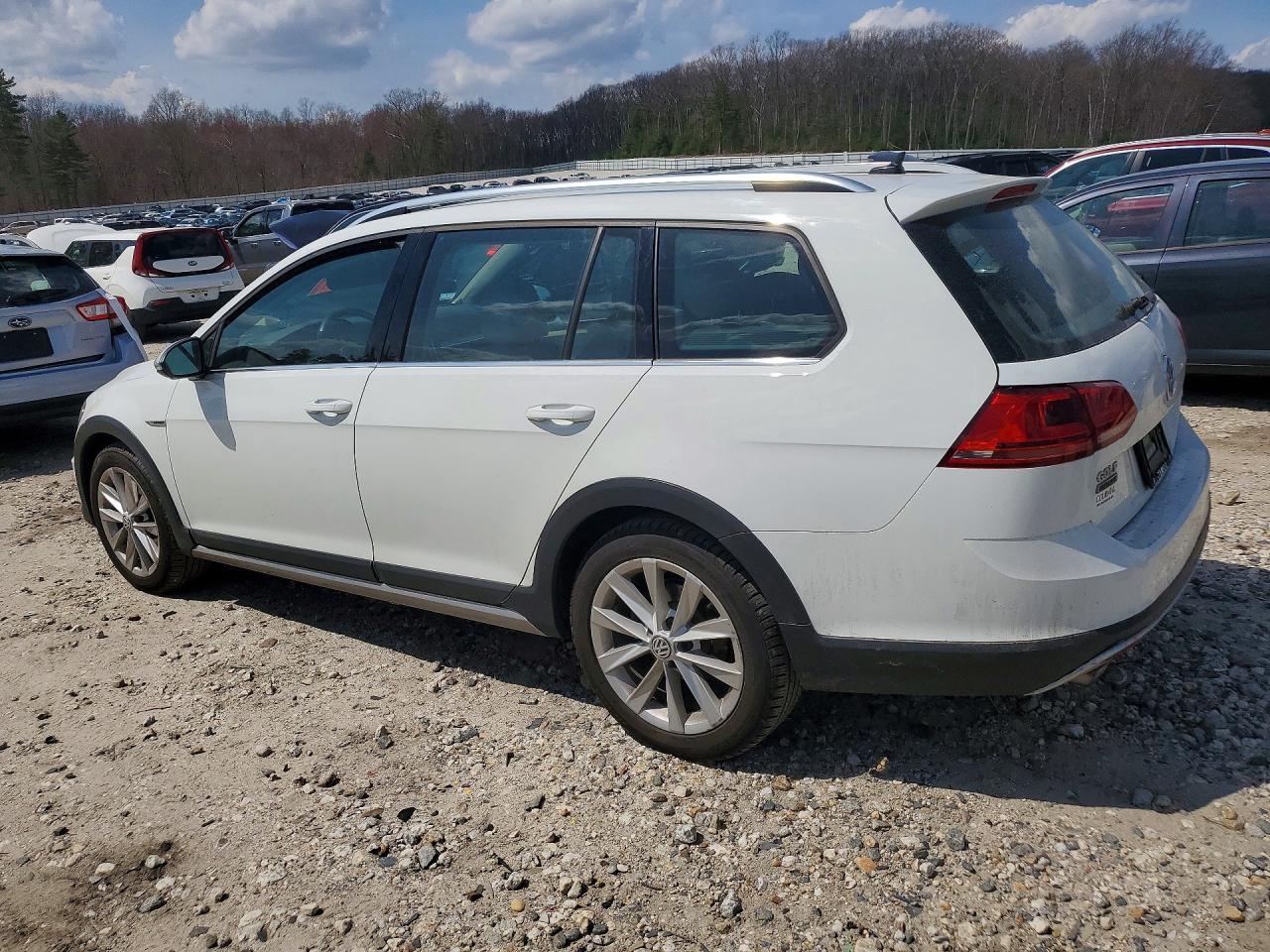 2017 Volkswagen Golf Alltrack S - Фото 2