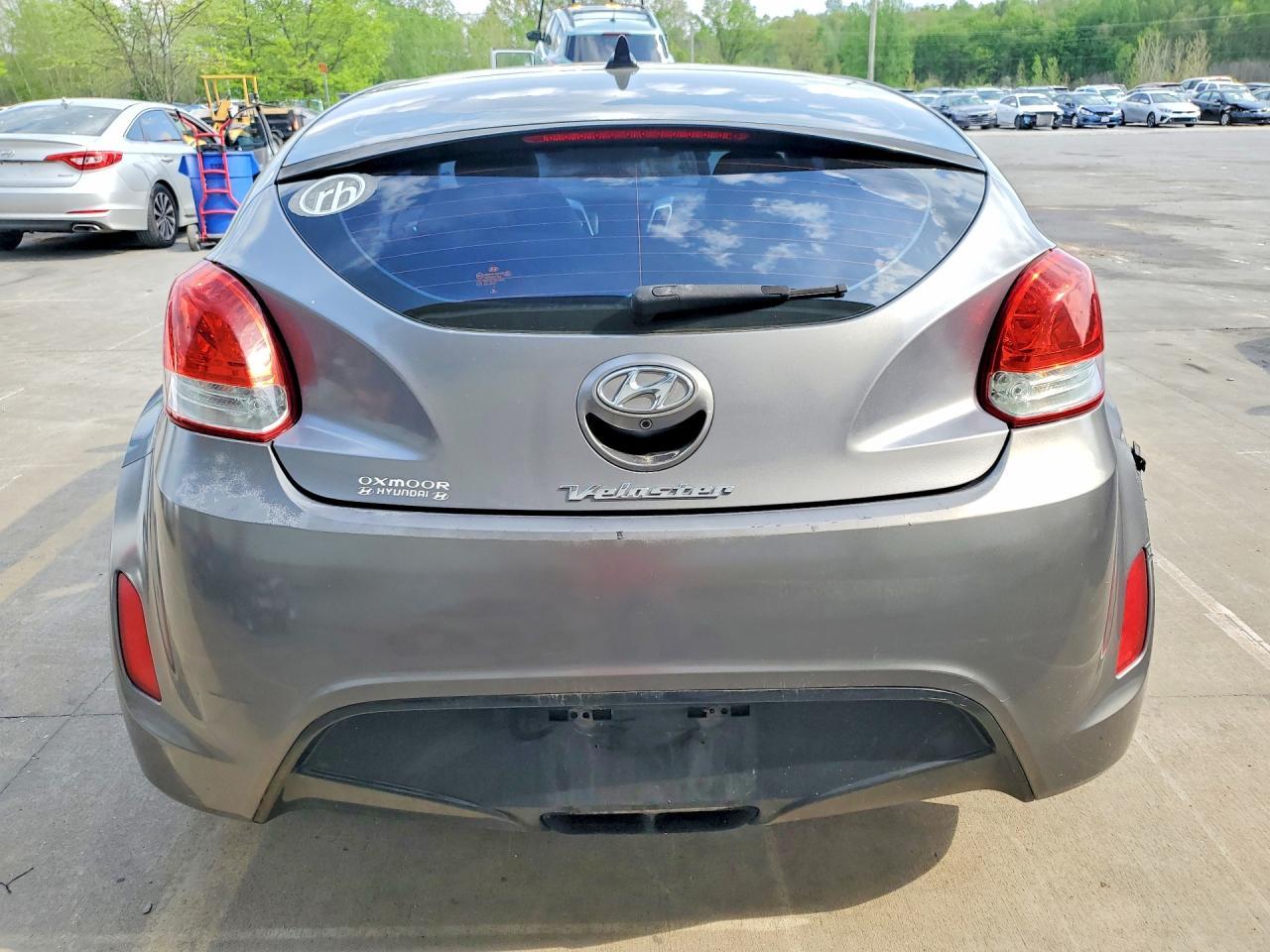 2014 Hyundai Veloster Base - Фото 6