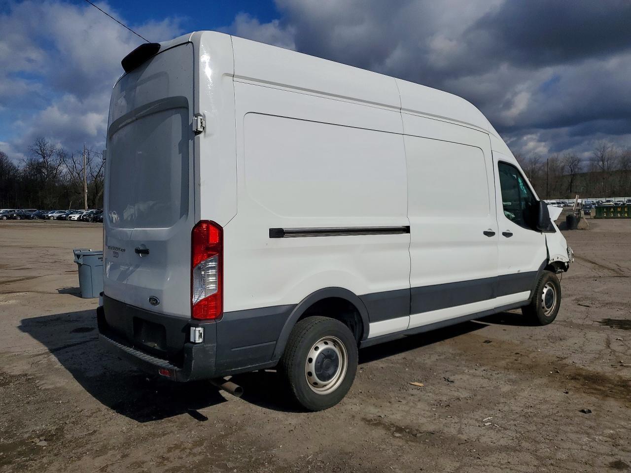 2023 Ford Transit 250 Delivery Van - Фото 3