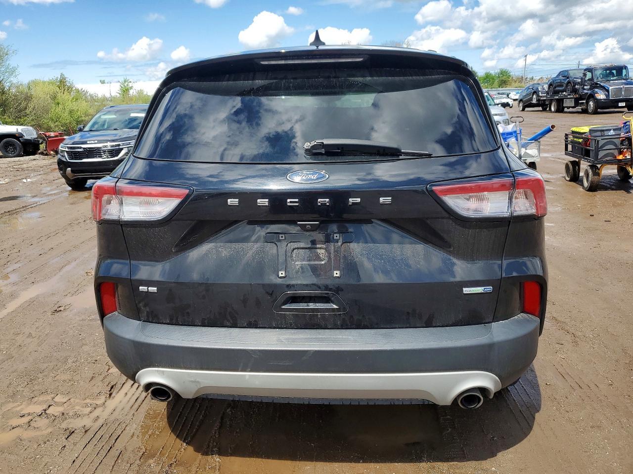 2020 Ford Escape Se - Фото 6