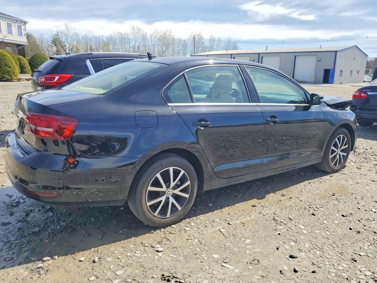 2018 Volkswagen Jetta Se - Image 3