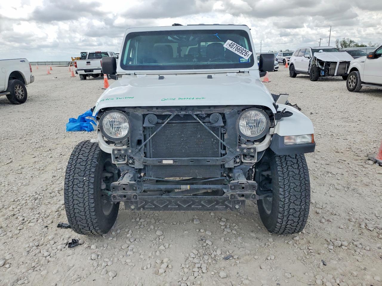 2020 Jeep Gladiator Sport - Image 5