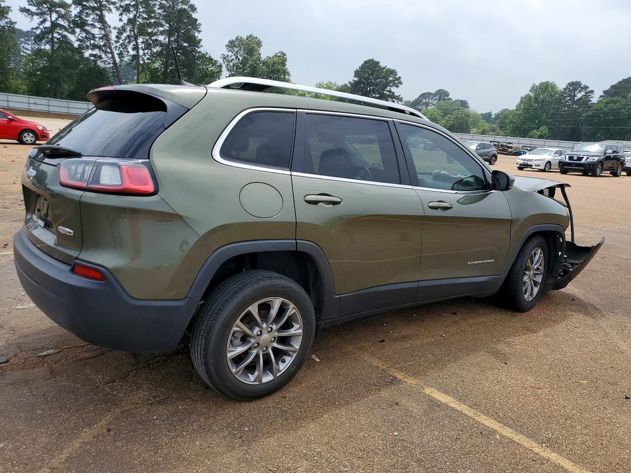 2019 Jeep Cherokee Latitude Plus - Image 3