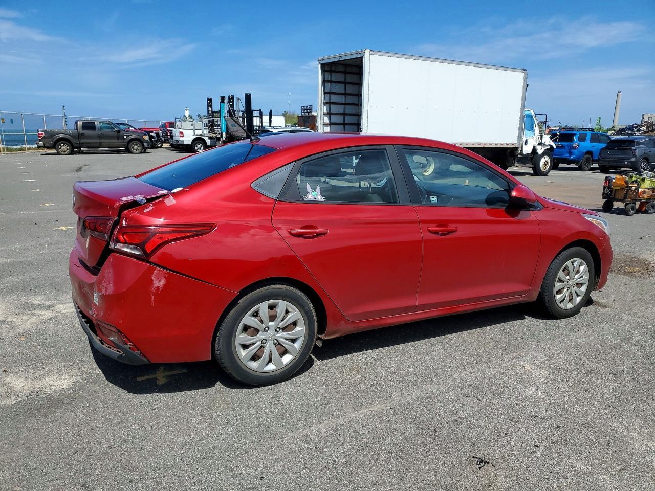 2019 Hyundai Accent Se - Фото 3