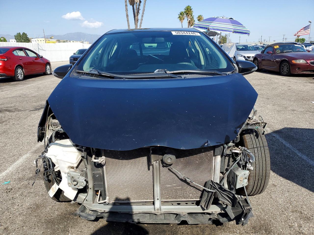 2016 Toyota Prius C Persona Special Edition - Фото 5