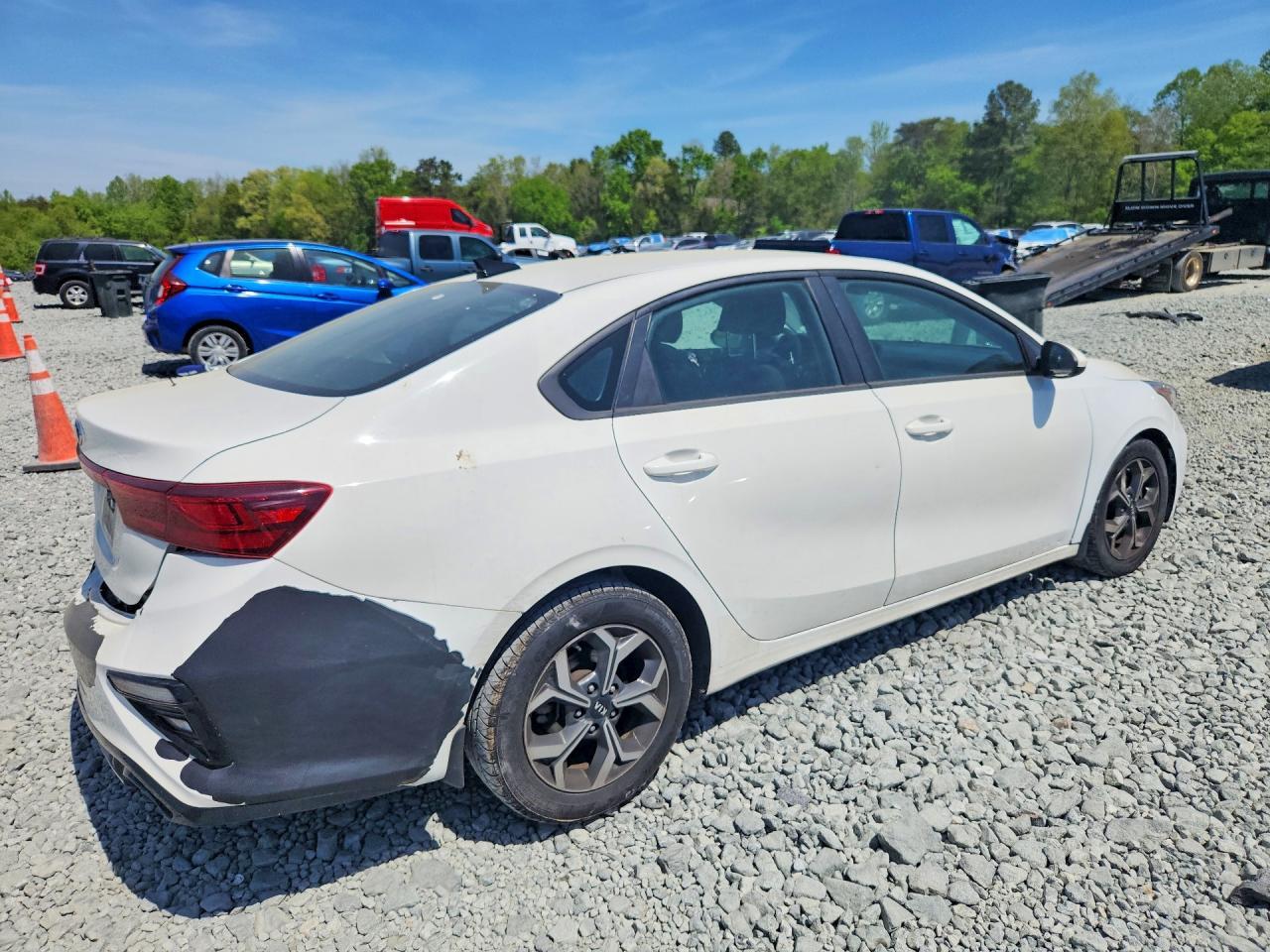 2020 Kia Forte Lxs - Image 3