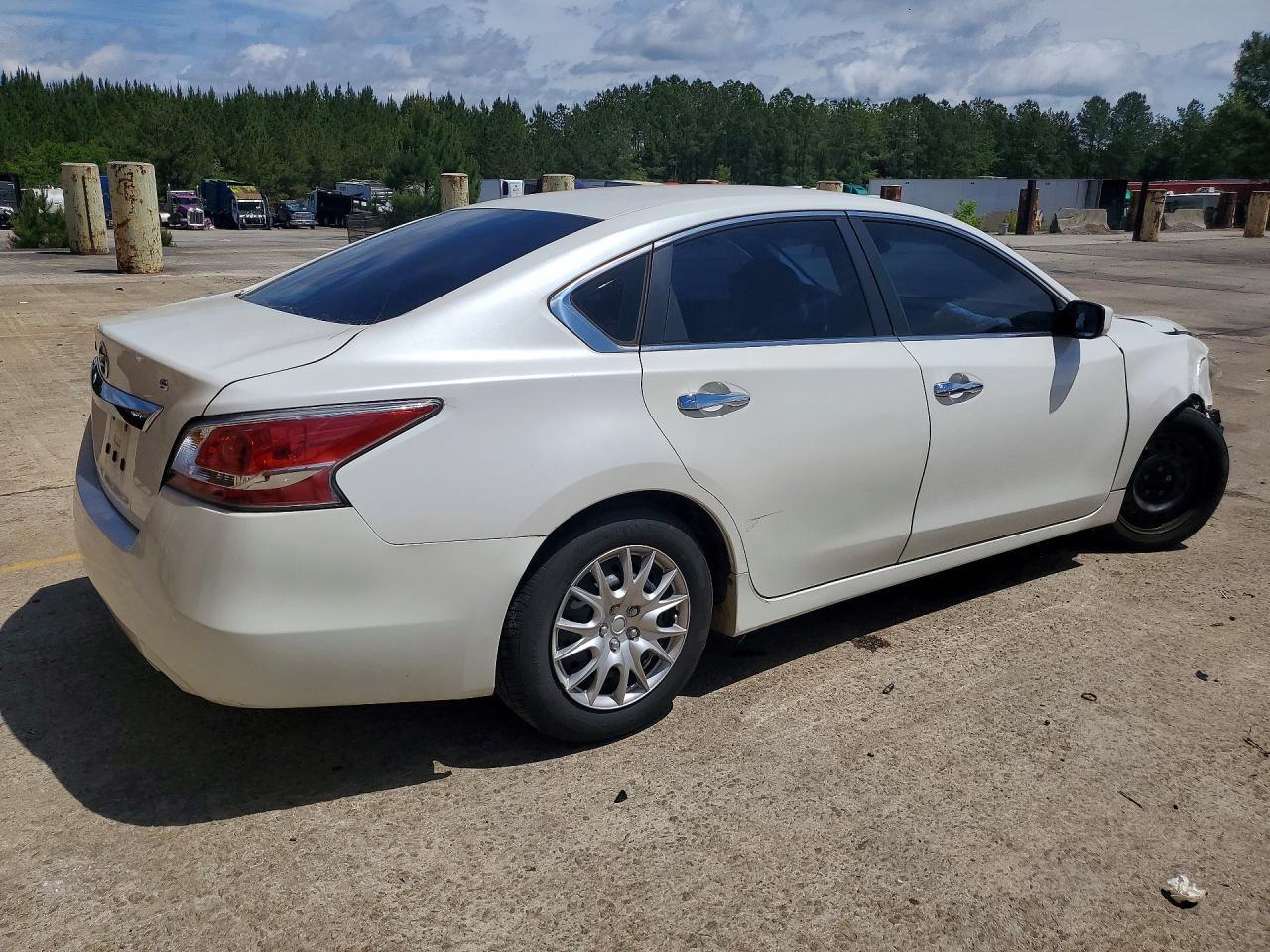 2015 Nissan Altima 2.5 S - Фото 3