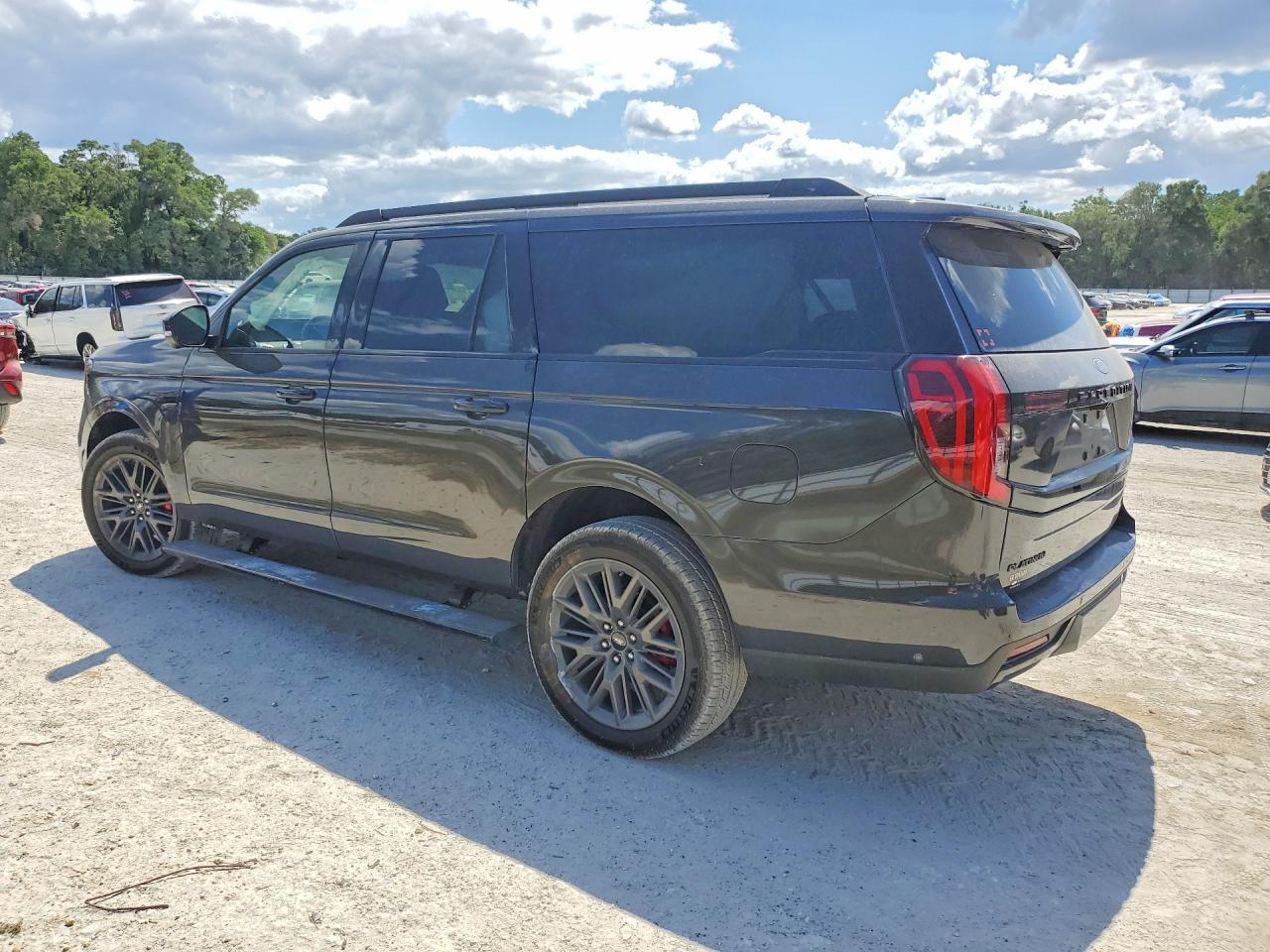 2025 Ford Expedition Max Platinum - Image 2