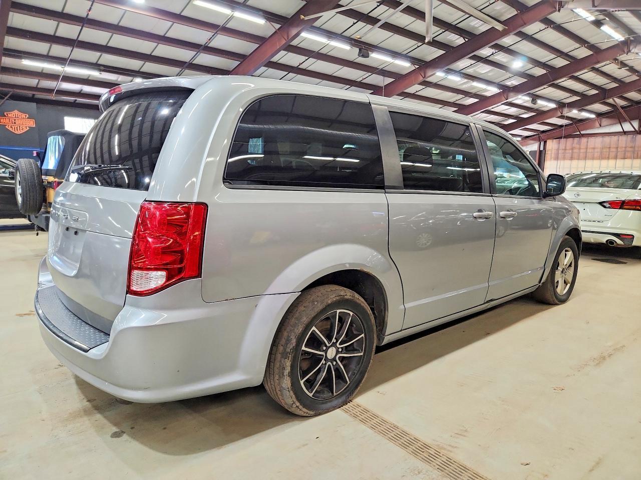 2018 Dodge Grand Caravan Se - Image 3