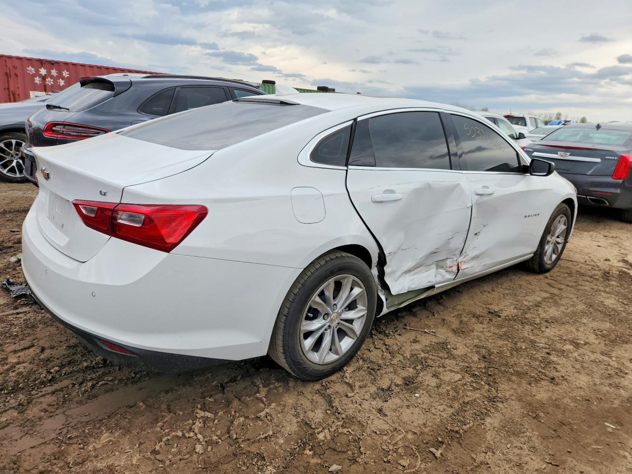 2024 Chevrolet Malibu Lt - Image 3