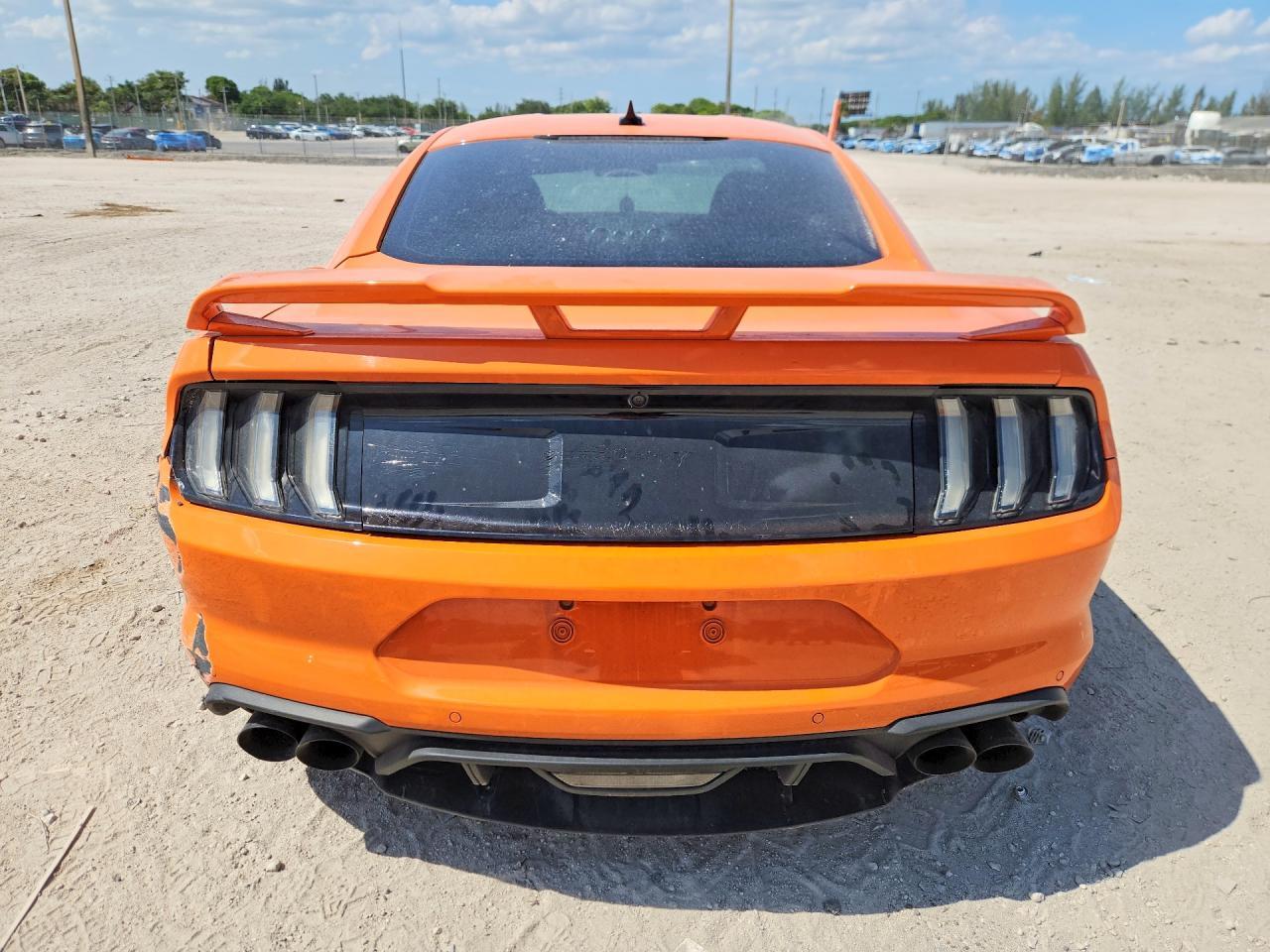2020 Ford Mustang Gt - Фото 6