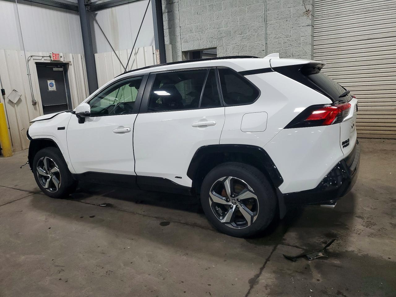 2021 Toyota Rav4 Prime Se - Фото 2