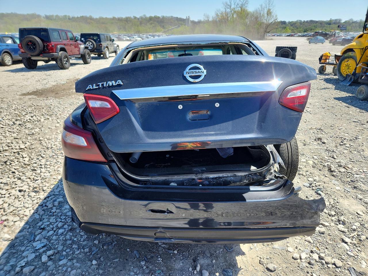 2016 Nissan Altima 2.5 S - Фото 6