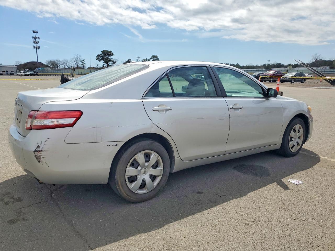 2011 Toyota Camry Base - Image 3