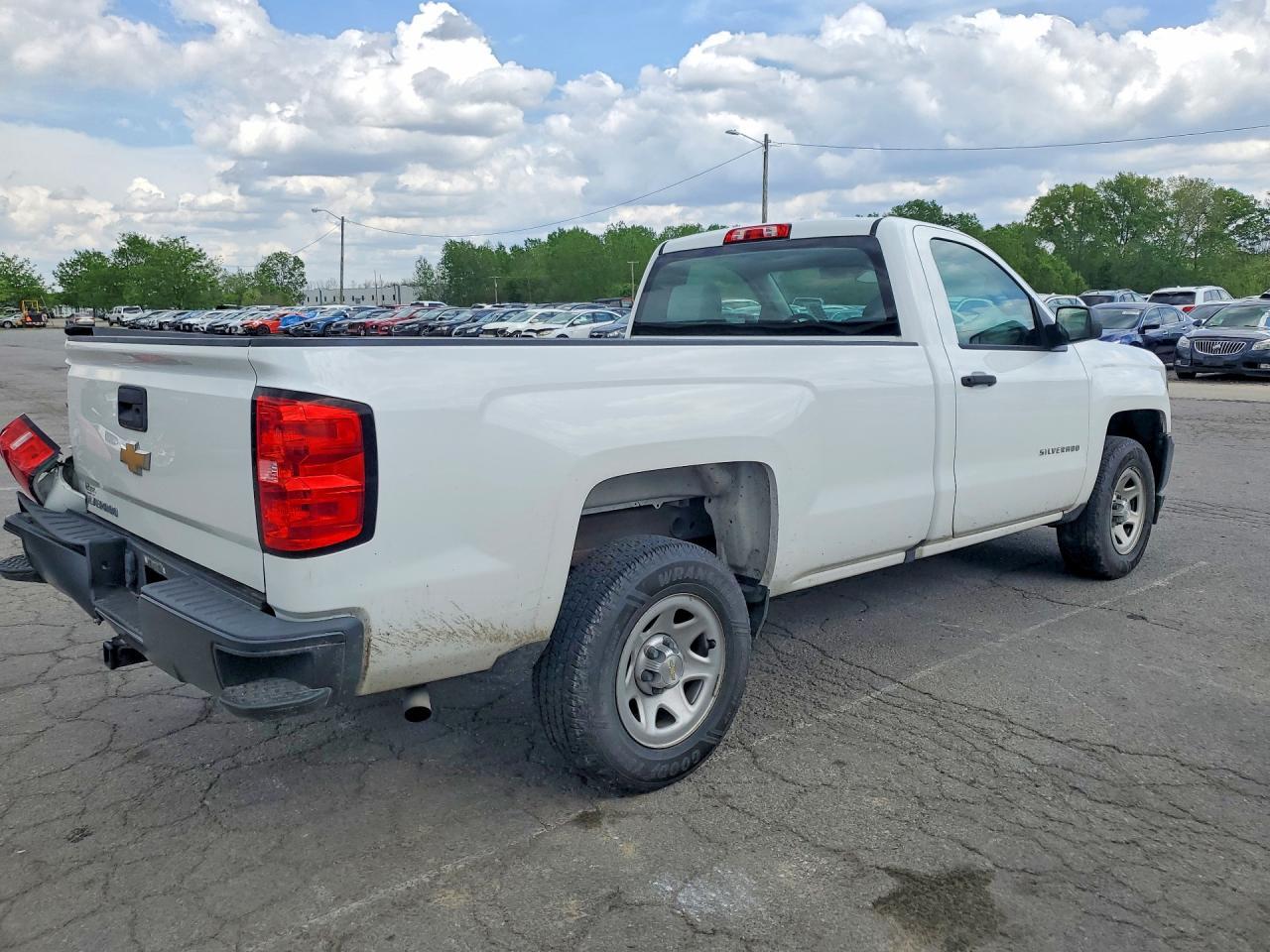 2018 Chevrolet Silverado C1500 - Фото 3