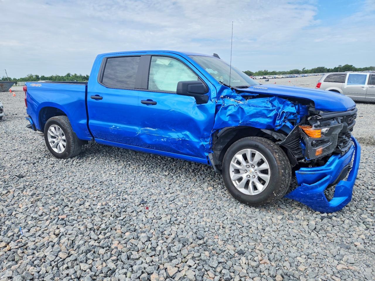 2026 Chevrolet Silverado K1500 Custom - Фото 4
