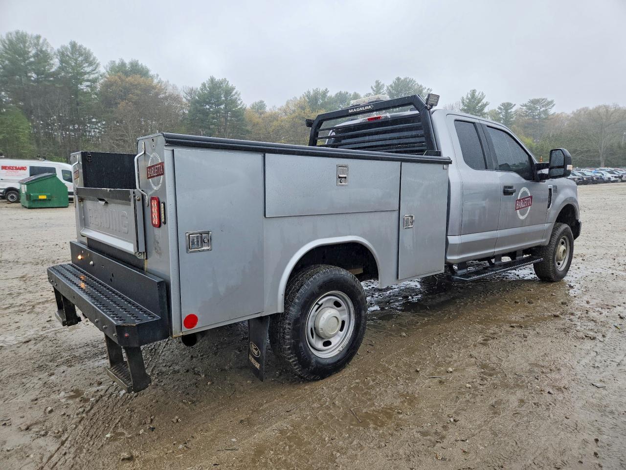 2020 Ford F250 Pu - Фото 3