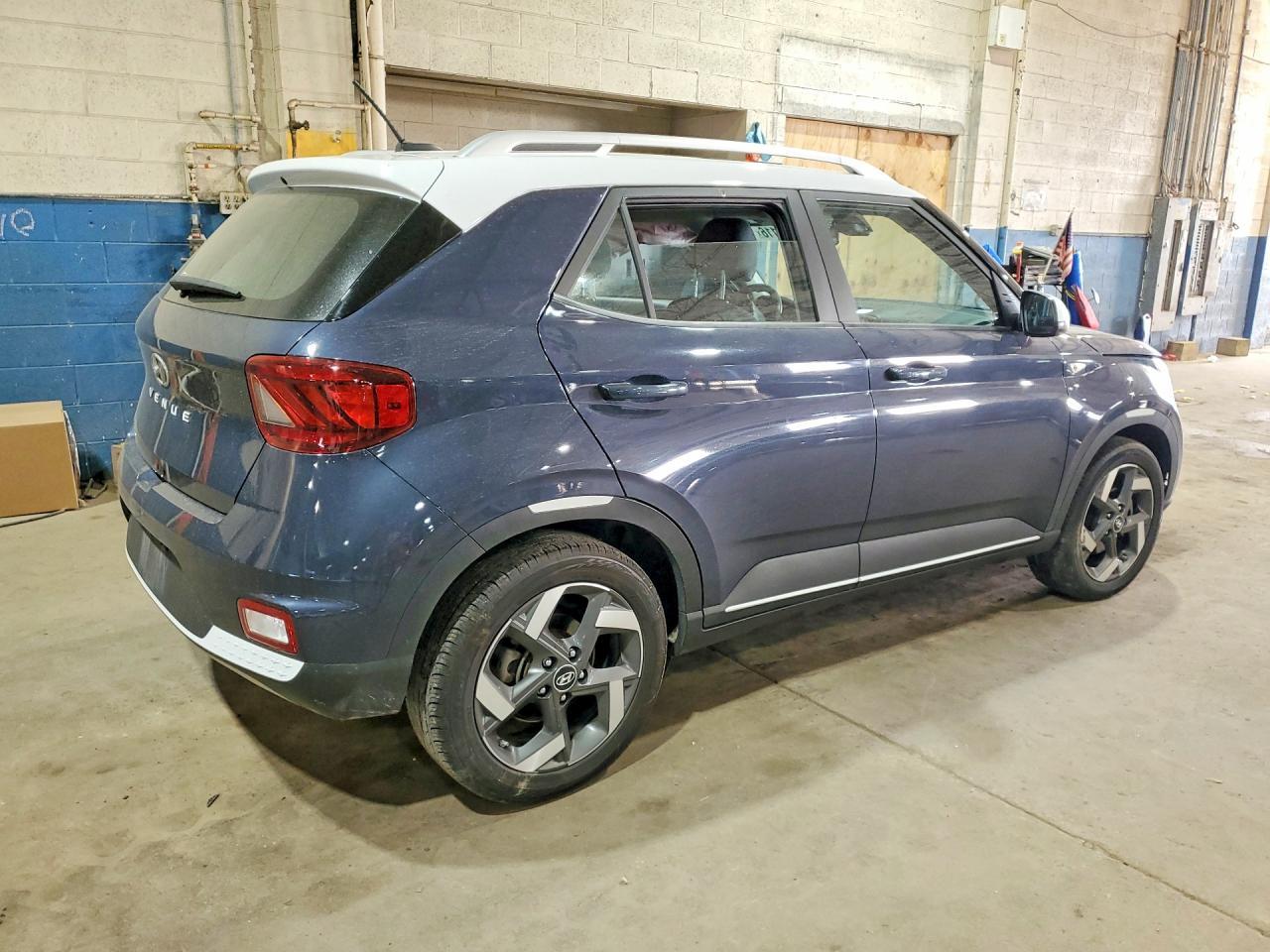 2024 Hyundai Venue Limited - Фото 3