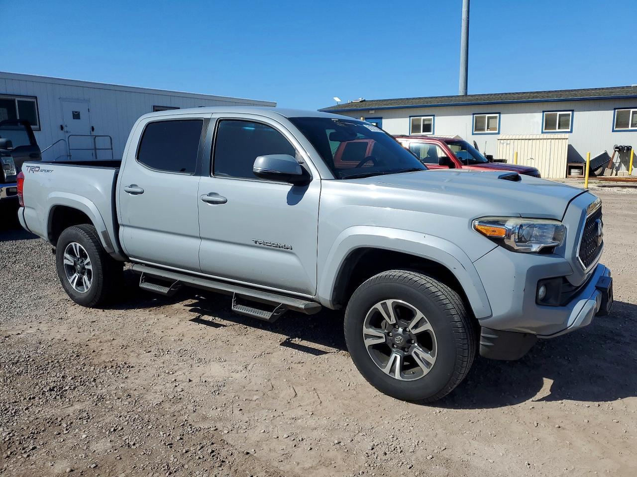 2019 Toyota Tacoma Sr5 V6 - Image 4