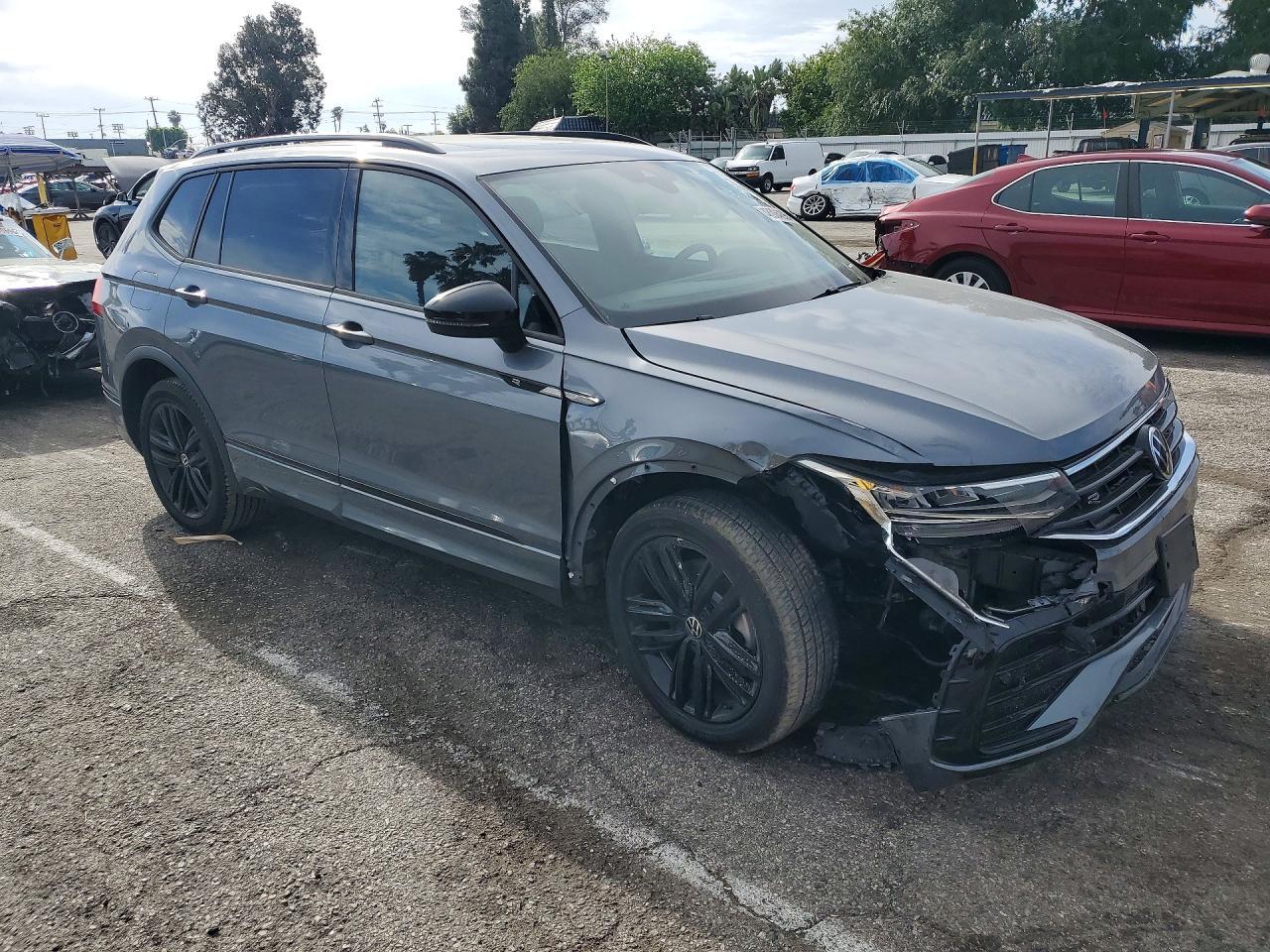 2022 Volkswagen Tiguan Se R-Line Black - Фото 4