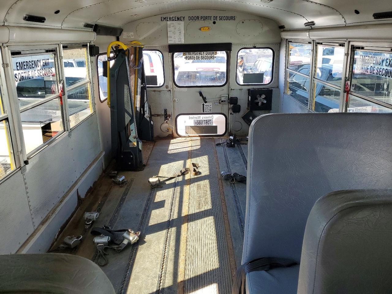 2010 Thomas Minotour G4500 - School Bus - Image 6