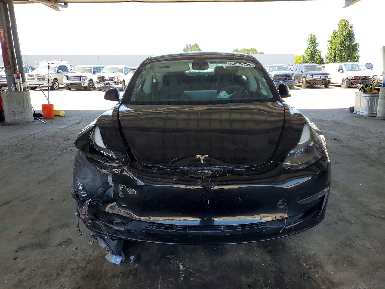 2022 Tesla Model 3 - Фото 5