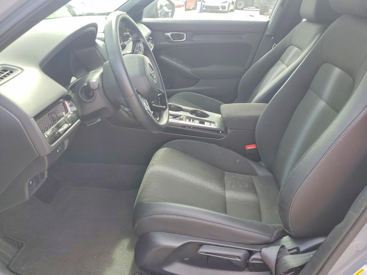 2025 Honda Civic Sport - Image 7