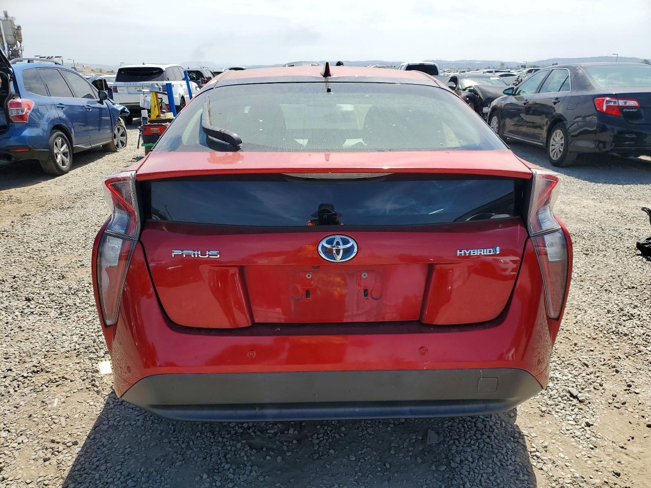 2017 Toyota Prius Two - Фото 6