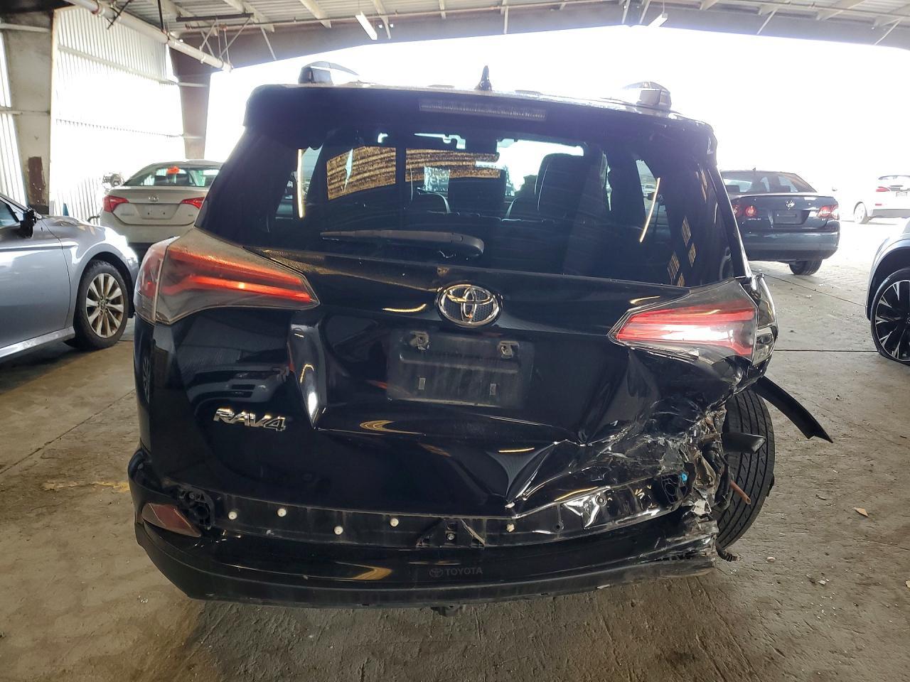 2018 Toyota Rav4 Se - Фото 6