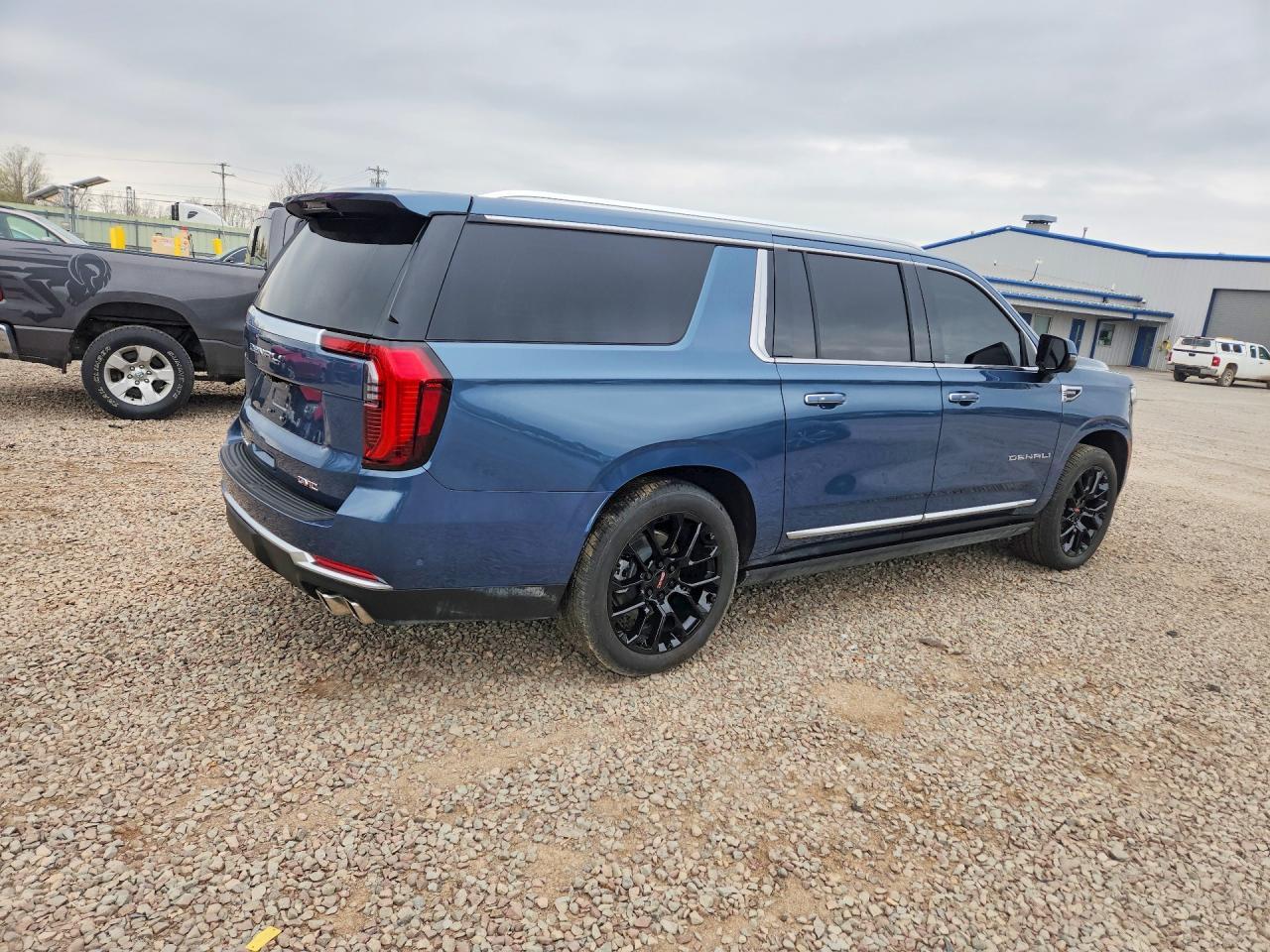 2026 GMC Yukon Xl Denali - Фото 3