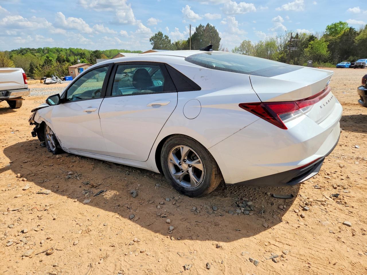 2021 Hyundai Elantra Se - Фото 2