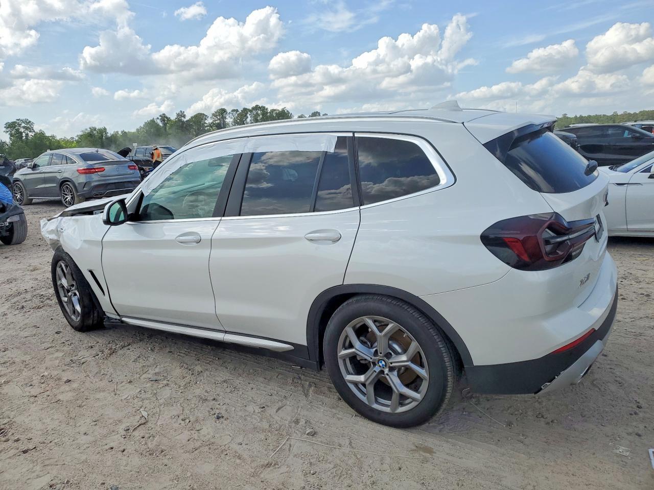 2024 BMW X3 xDrive30I - Image 2