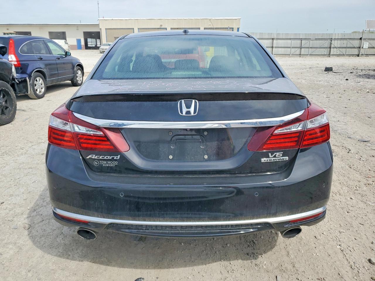 2016 Honda Accord Touring - Фото 6